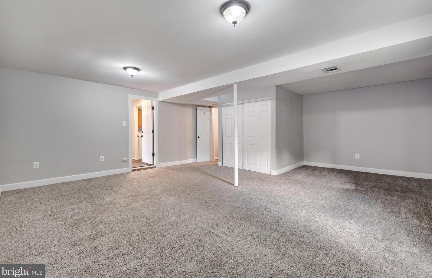 1936 Foxhound Ct, Severn MD 21144-1422 exterior