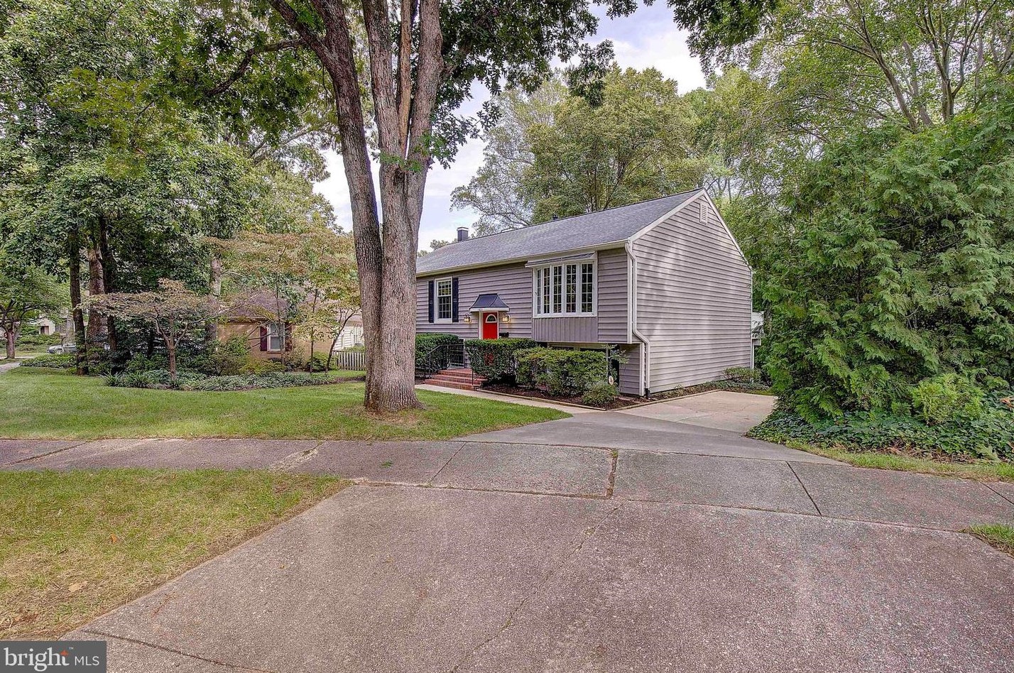 1601 Edgerton Pl, Crofton MD  21114-1504 exterior