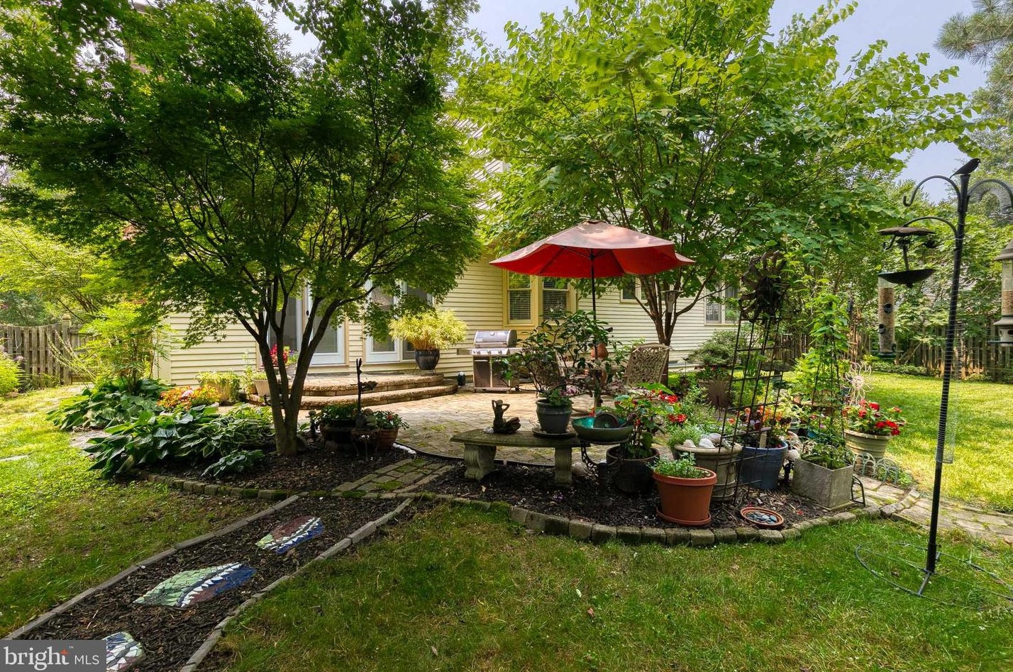 1141 Charing Cross Dr, Crofton MD 21114-1358 exterior