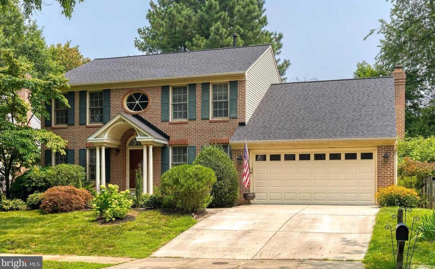 1141 Charing Cross Dr, Crofton, MD 21114-1358