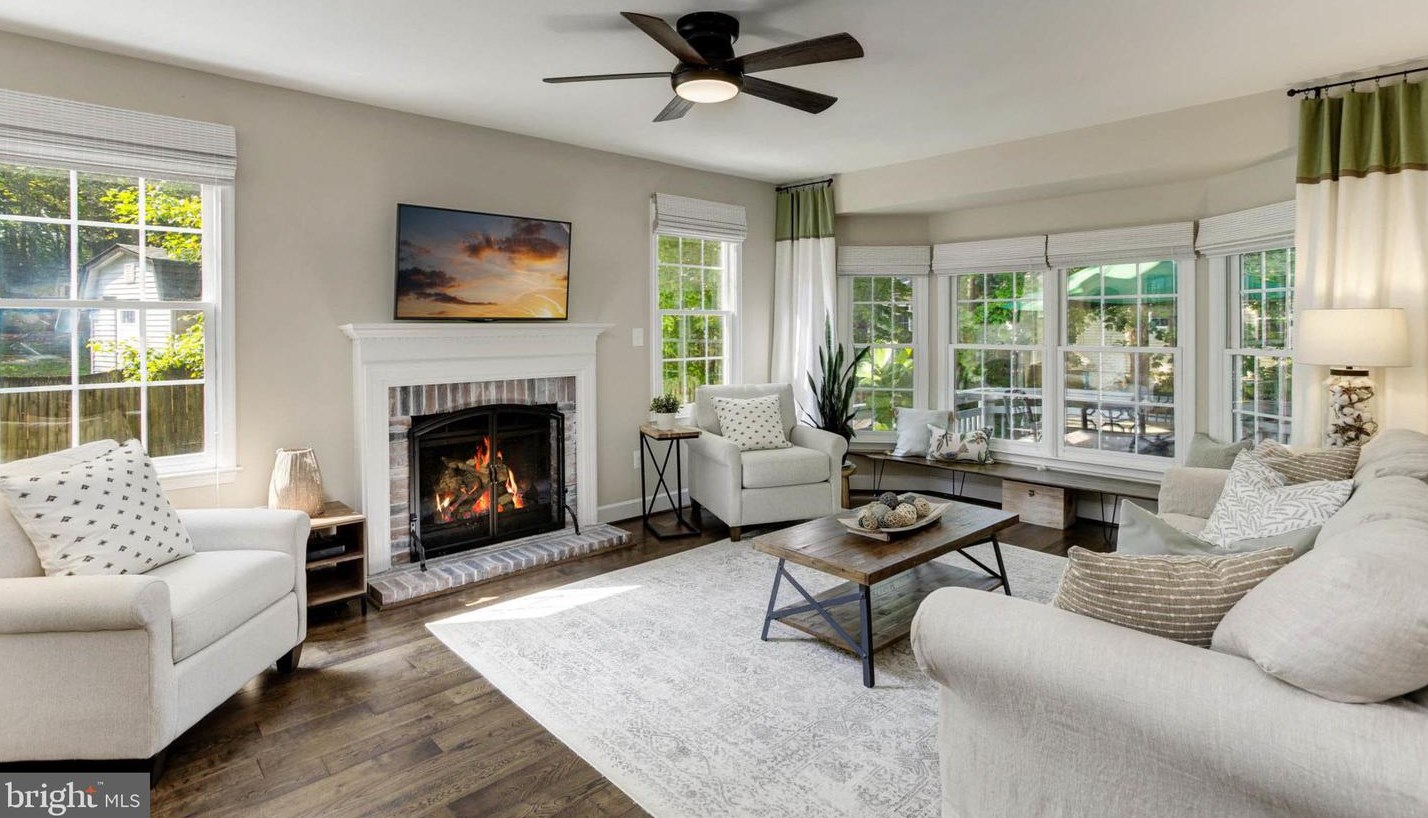 1765 Rochester St, Crofton MD 21114-2611 exterior