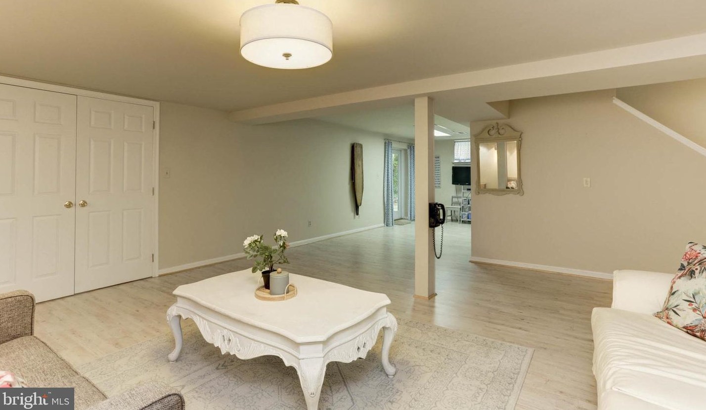 1765 Rochester St, Crofton MD 21114-2611 exterior