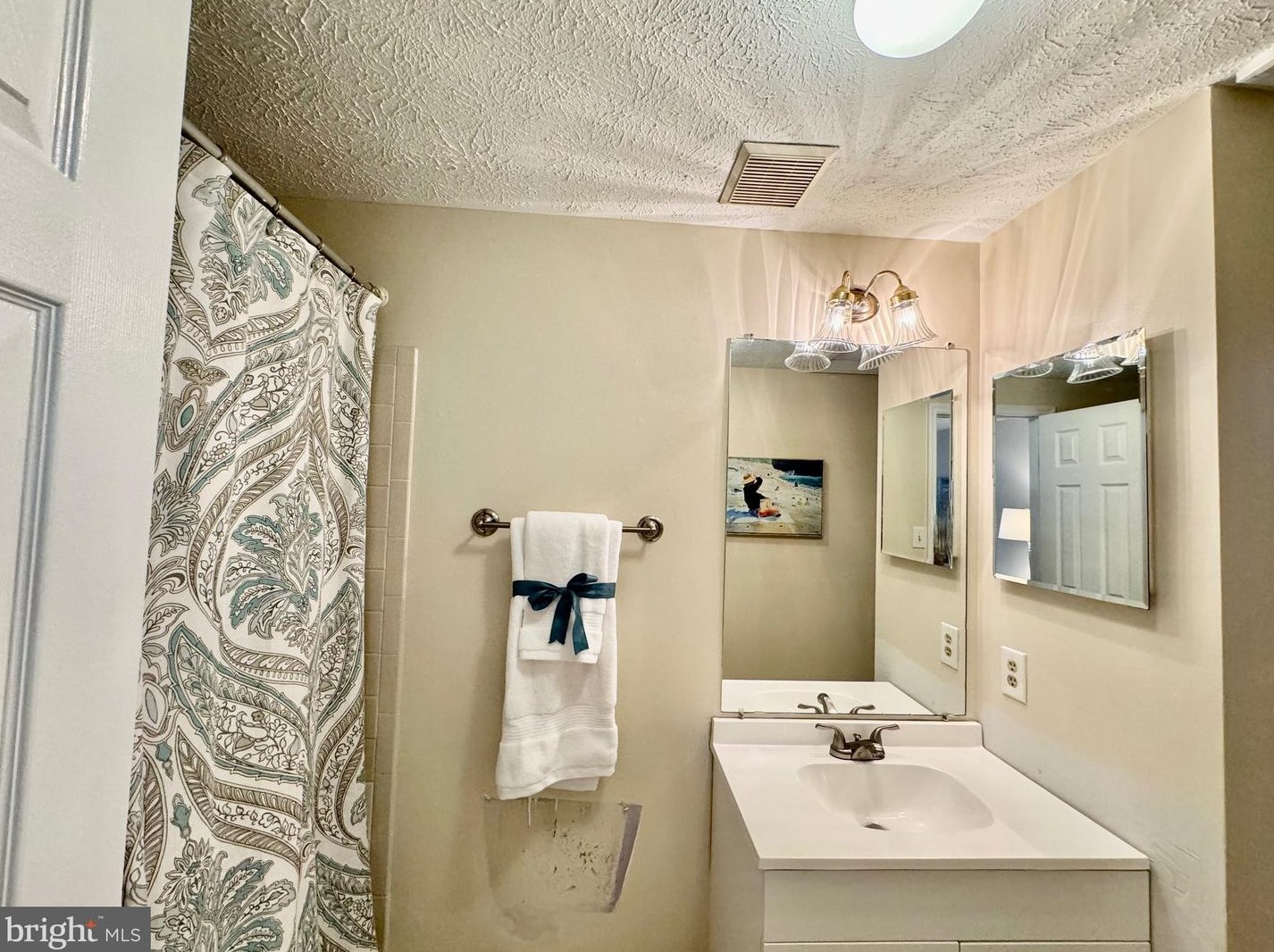 2557 Log Ml Ct, Crofton MD 21114-1860 exterior