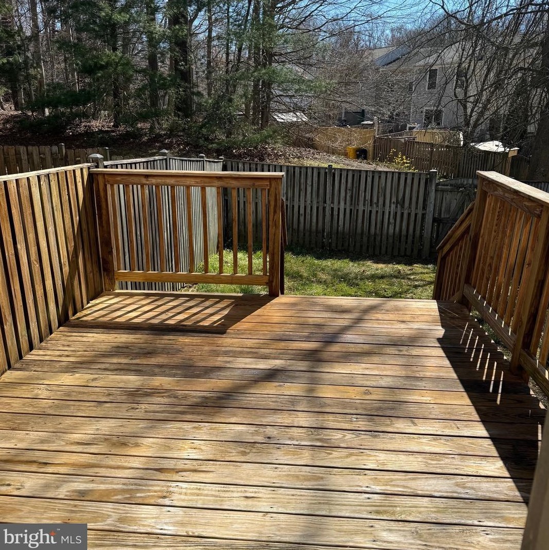 2557 Log Ml Ct, Crofton MD 21114-1860 exterior