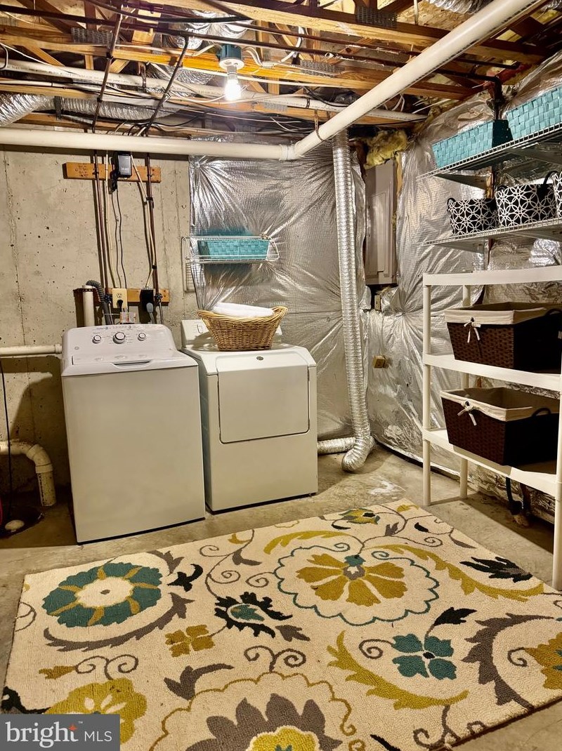 2557 Log Ml Ct, Crofton MD 21114-1860 exterior