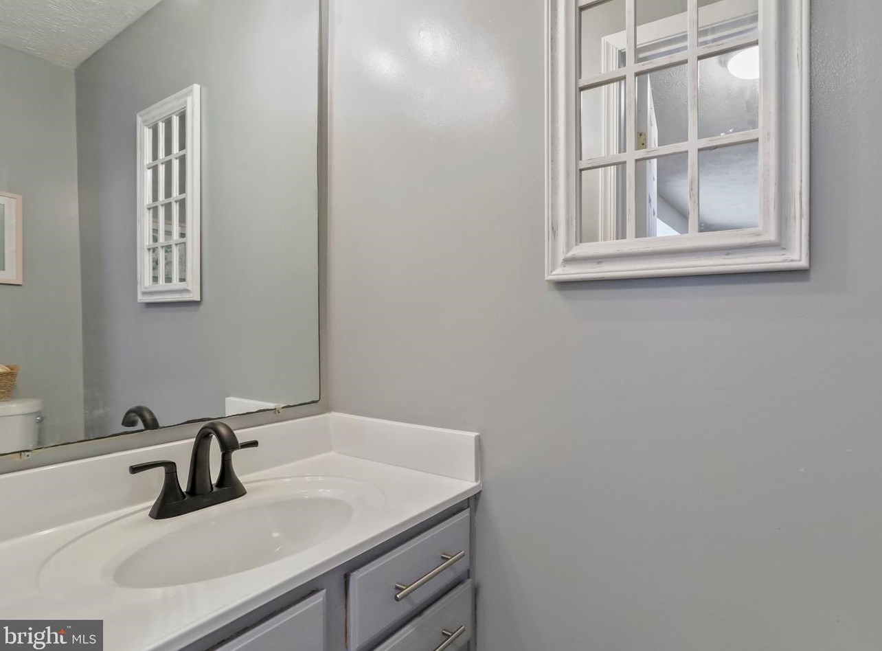 1538 Falstone Ln, Crofton MD 21114-1669 exterior