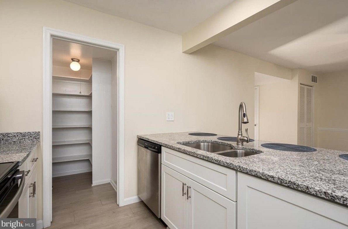 1707 Dryden Way, Crofton MD 21114-1413 exterior