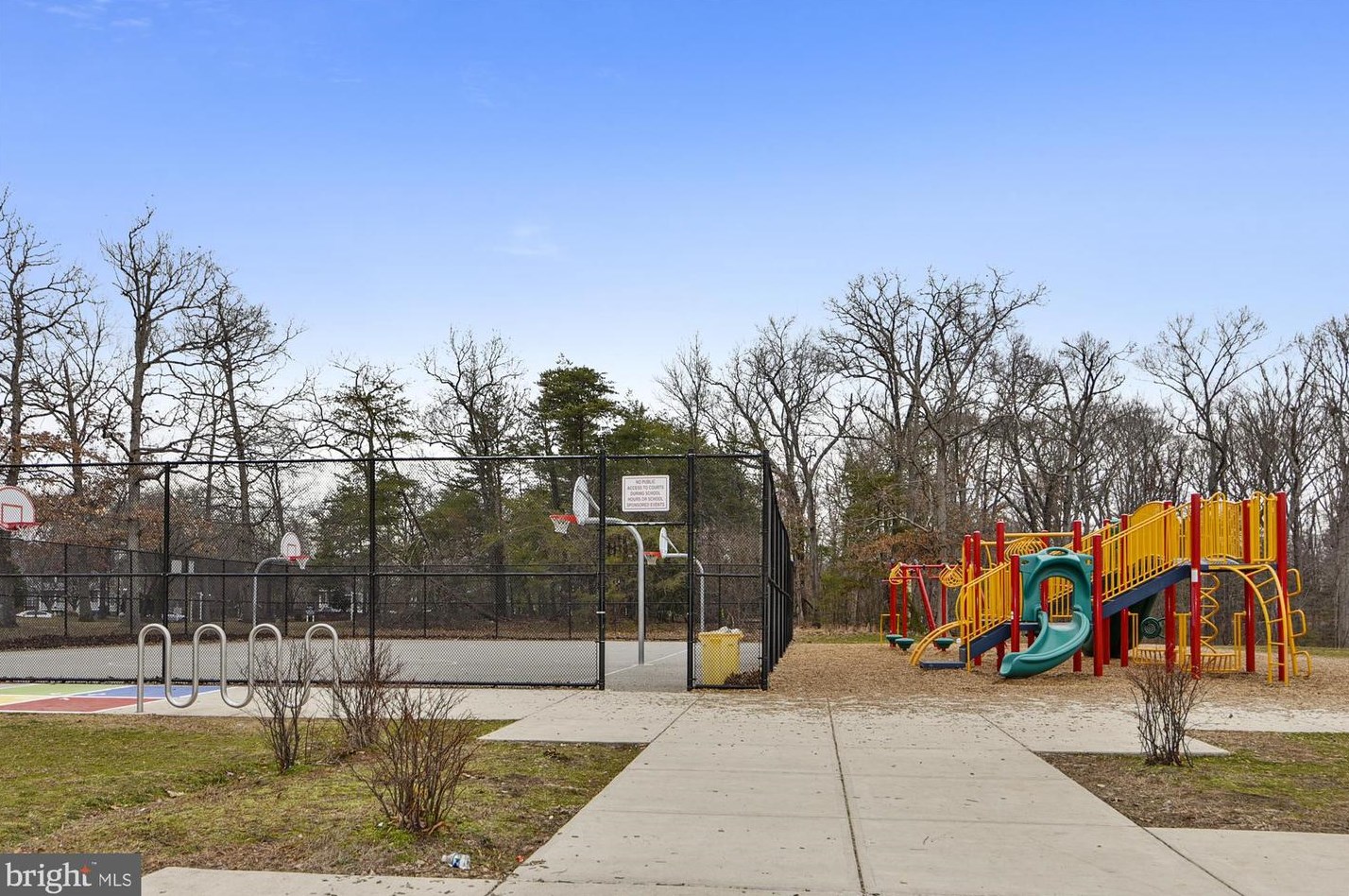 1686 Fallowfield Ct, Crofton MD 21114-1433 exterior