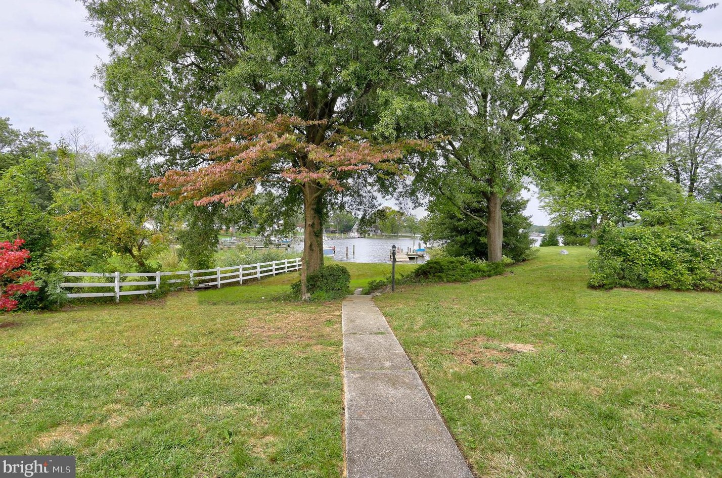 8098 Ventnor Rd, Riviera Beach, MD 21122