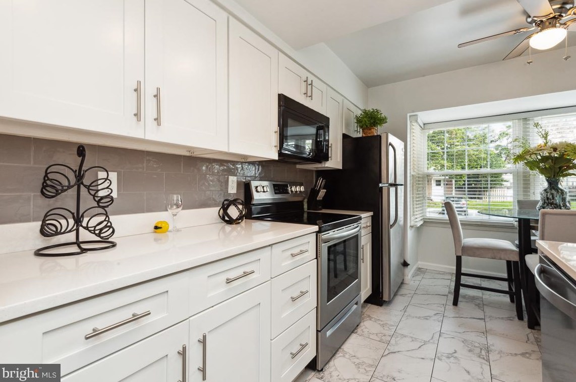 1782 Sharwood Pl, Crofton MD 21114-1925 exterior