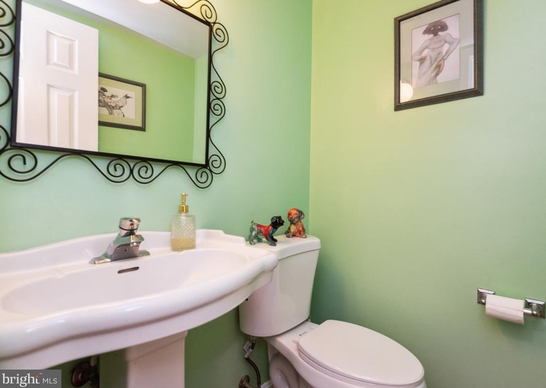 1782 Sharwood Pl, Crofton MD 21114-1925 exterior