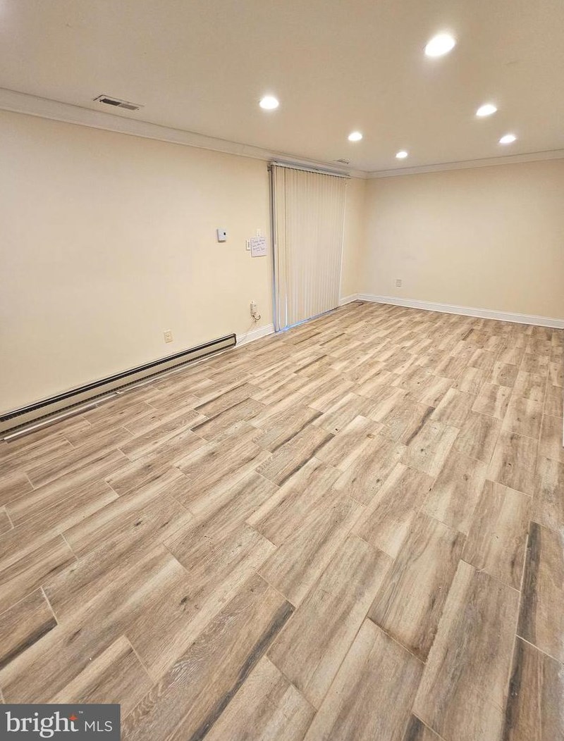 1676 Wilkshire Dr, Crofton MD 21114-2320 exterior