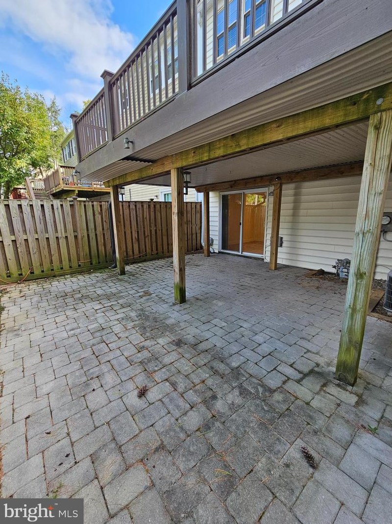 1676 Wilkshire Dr, Crofton MD 21114-2320 exterior