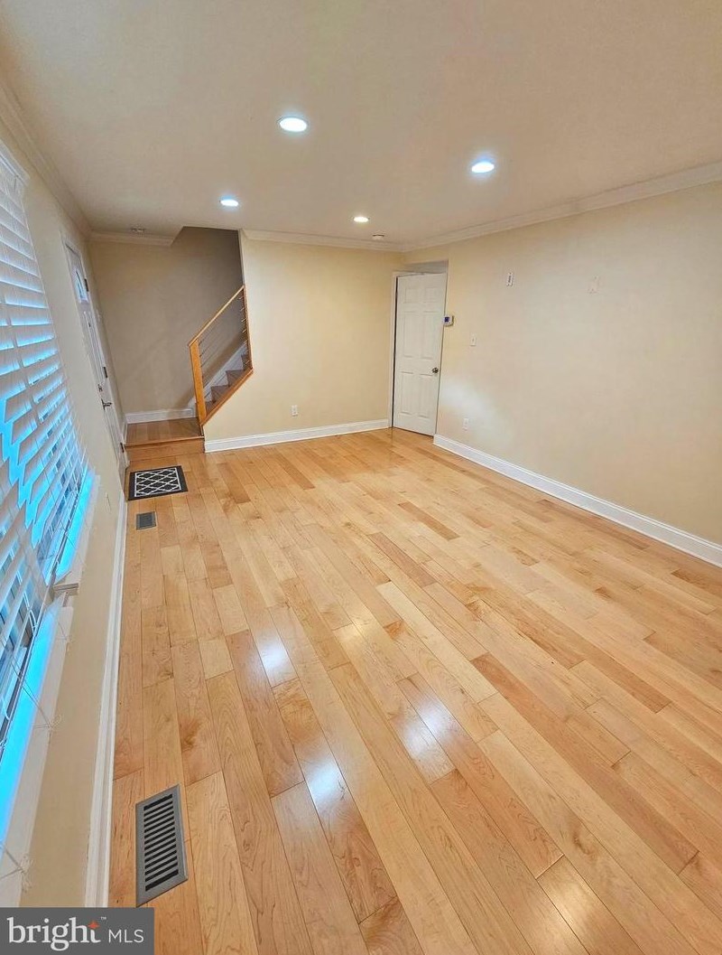 1676 Wilkshire Dr, Crofton, MD 21114-2321