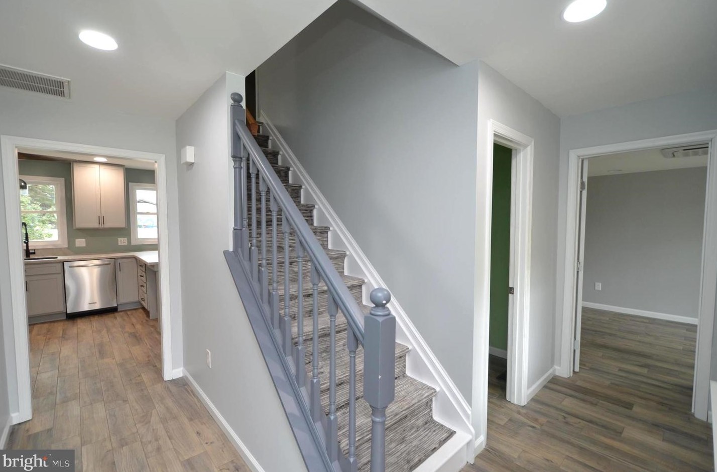 642 Gull Dr, Deale, MD 20751