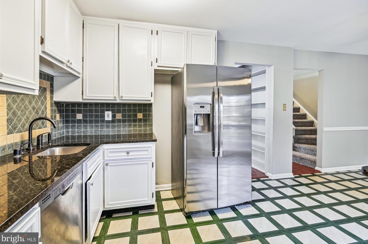 1516 Marlborough Ct, Crofton MD 21114-1123 exterior