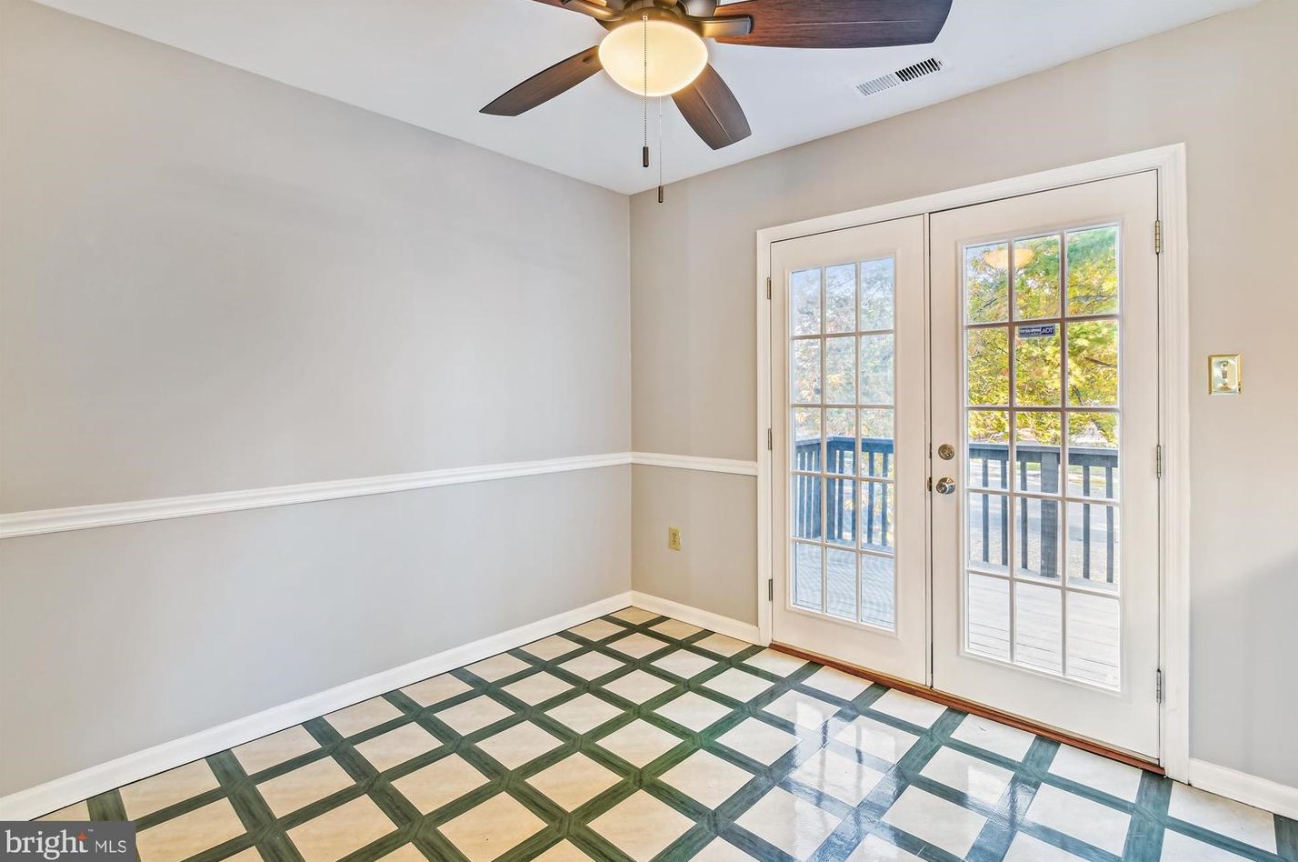 1516 Marlborough Ct, Crofton MD 21114-1123 exterior