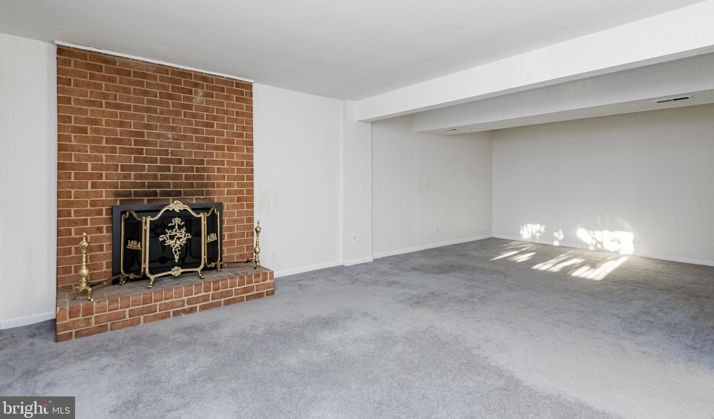 8323 Dubbs Dr, Severn MD  21144-3320 exterior