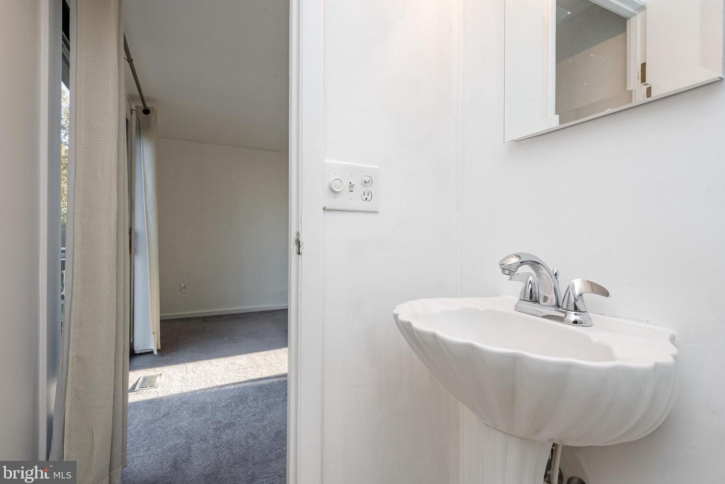 8323 Dubbs Dr, Severn MD  21144-3320 exterior