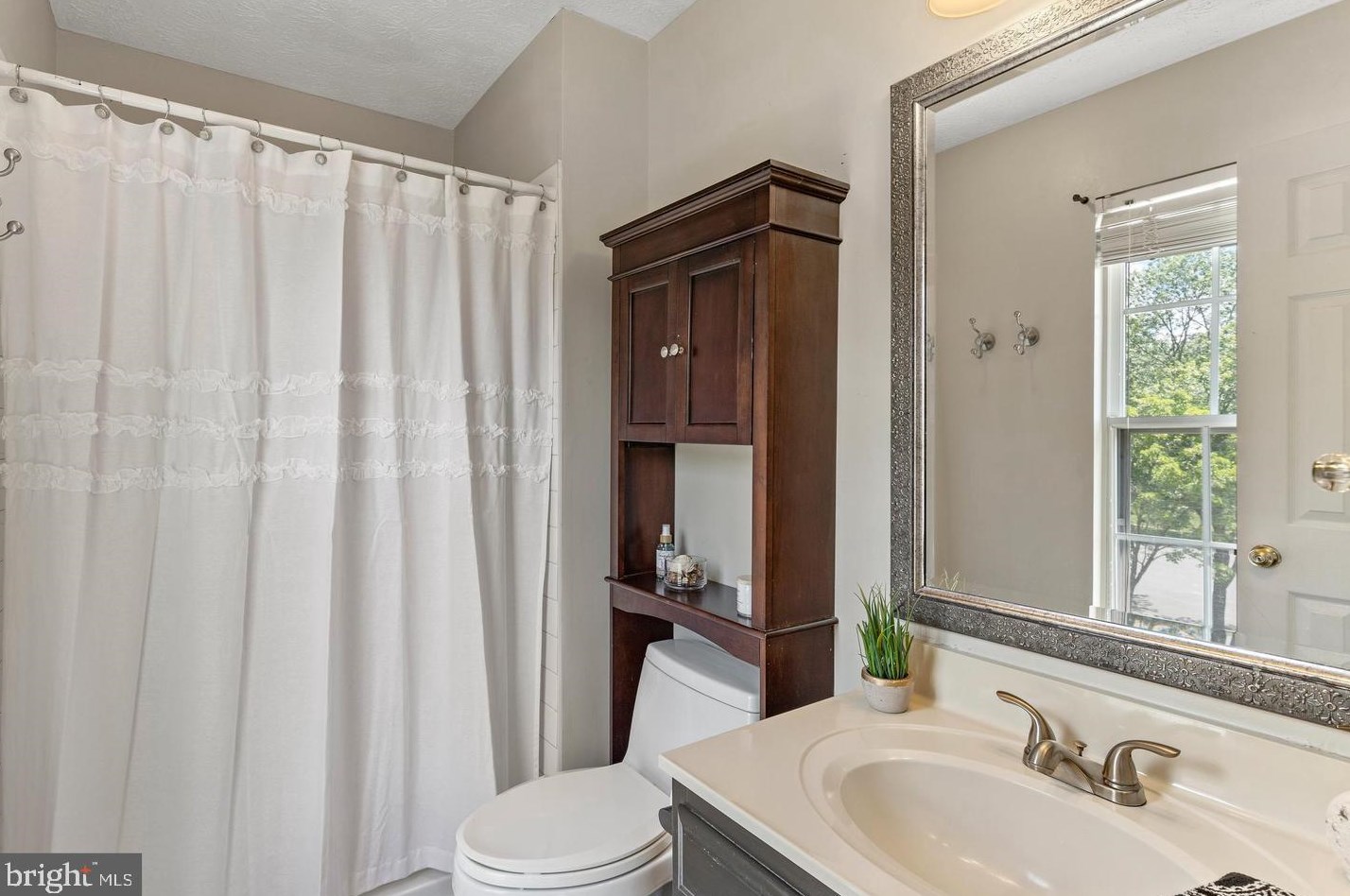 2087 Lower Ct, Crofton MD  21114-1634 exterior