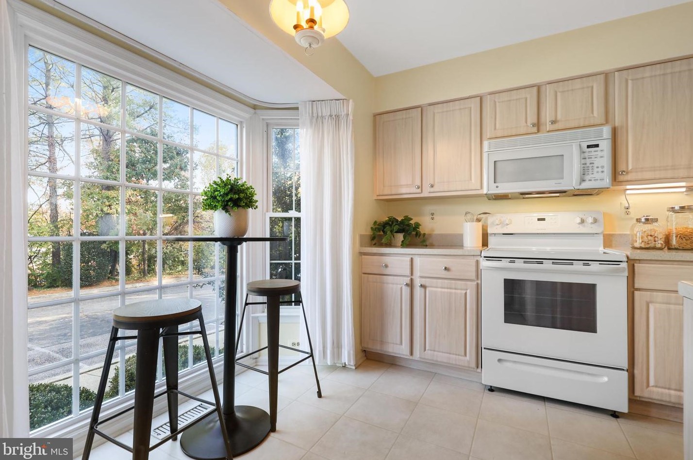 1270 Caddie Dr, Arnold, MD 21012