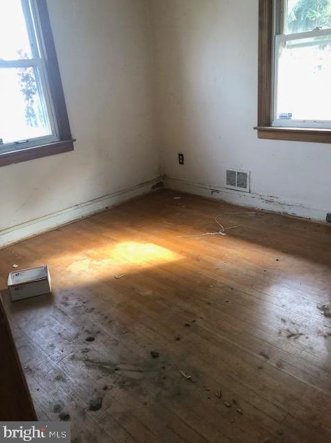 305 Orch Ave, Baltimore MD 21225-2837 exterior