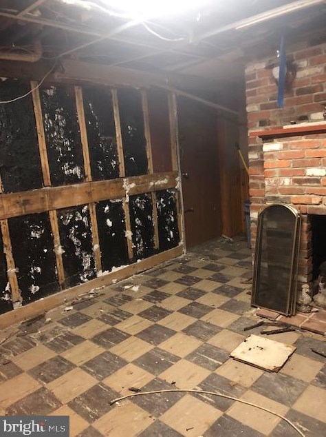 305 Orch Ave, Baltimore MD 21225-2837 exterior