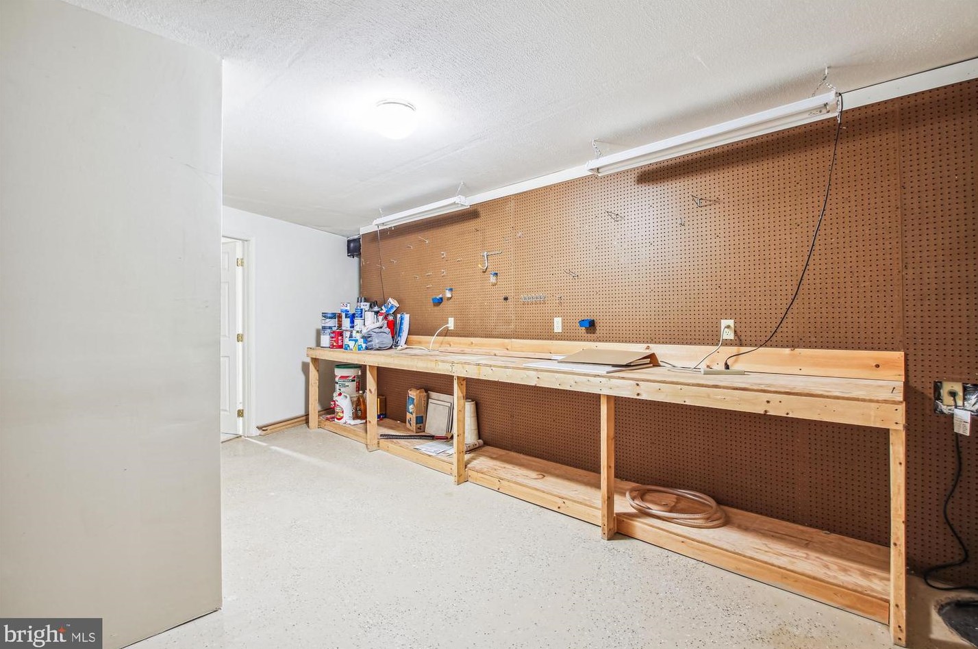 2420 Hightee Ct, Crofton MD  21114-2551 exterior