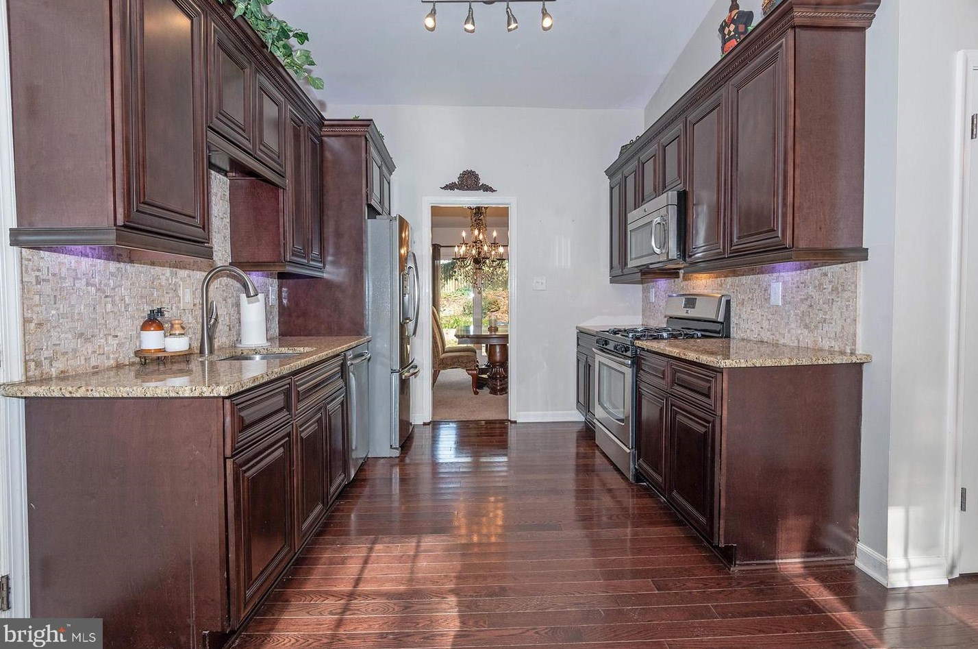 1809 Roxboro Pl, Crofton MD  21114-2513 exterior