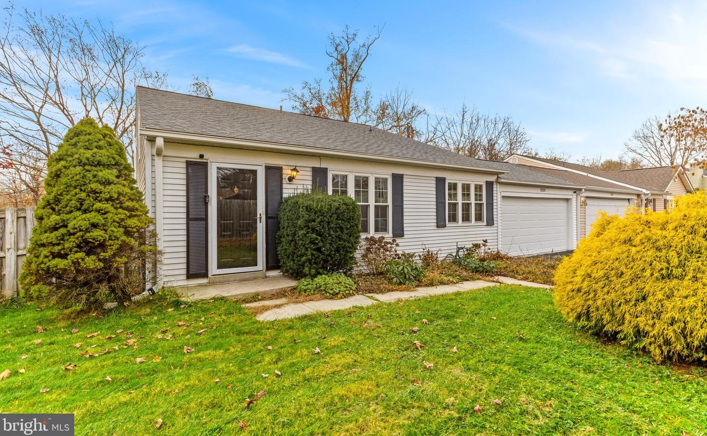 2325 Weymouth Ln, Crofton, MD 21114-1212