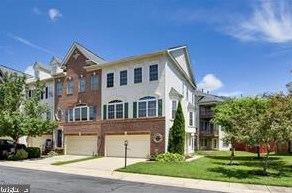 2465 Cheyenne Dr, Gambrills, MD 21054