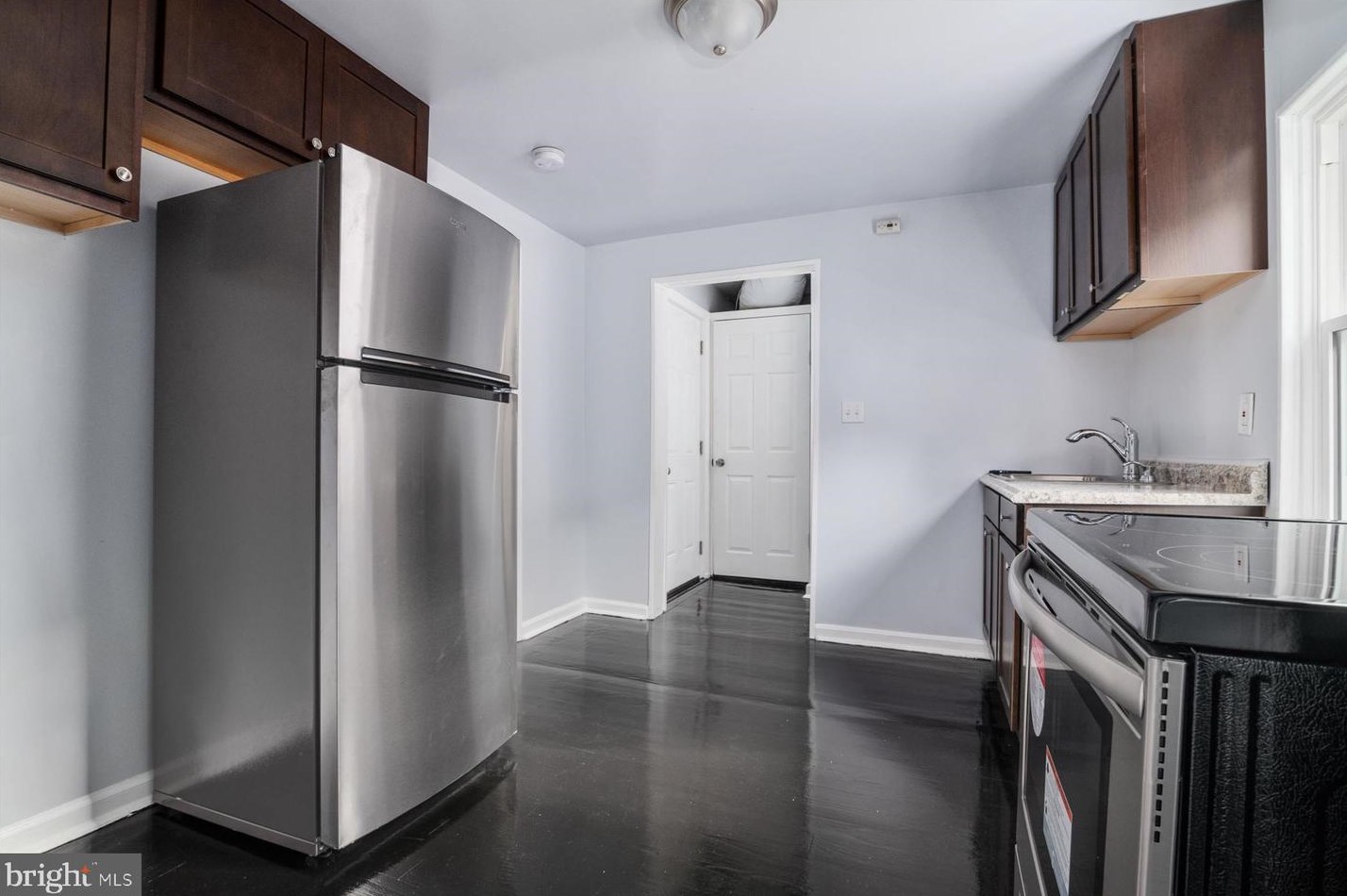 224 Admiral Dr, Annapolis MD  21401-3123 exterior