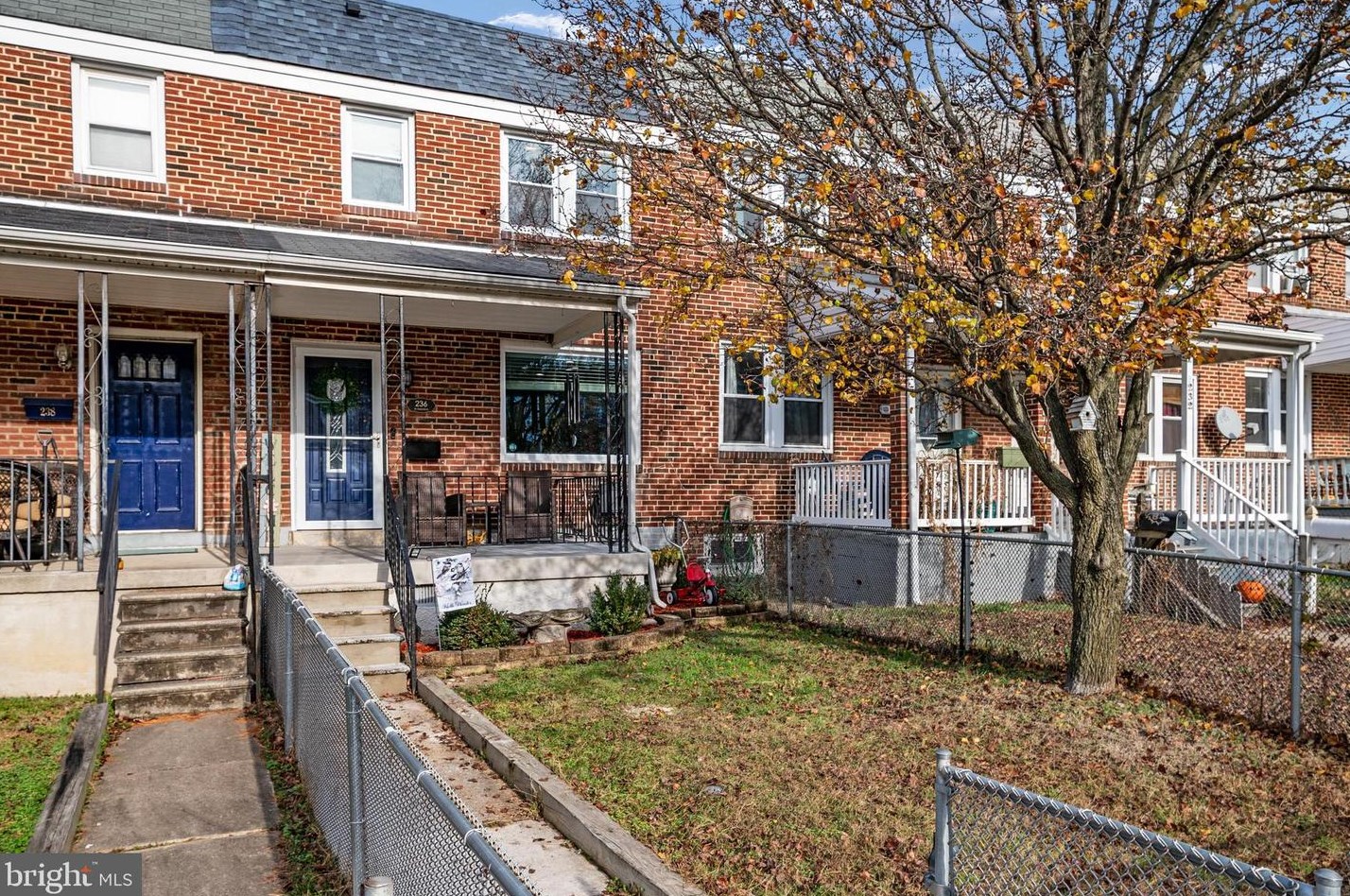 236 Meadow Rd, Baltimore, MD 21225-2645