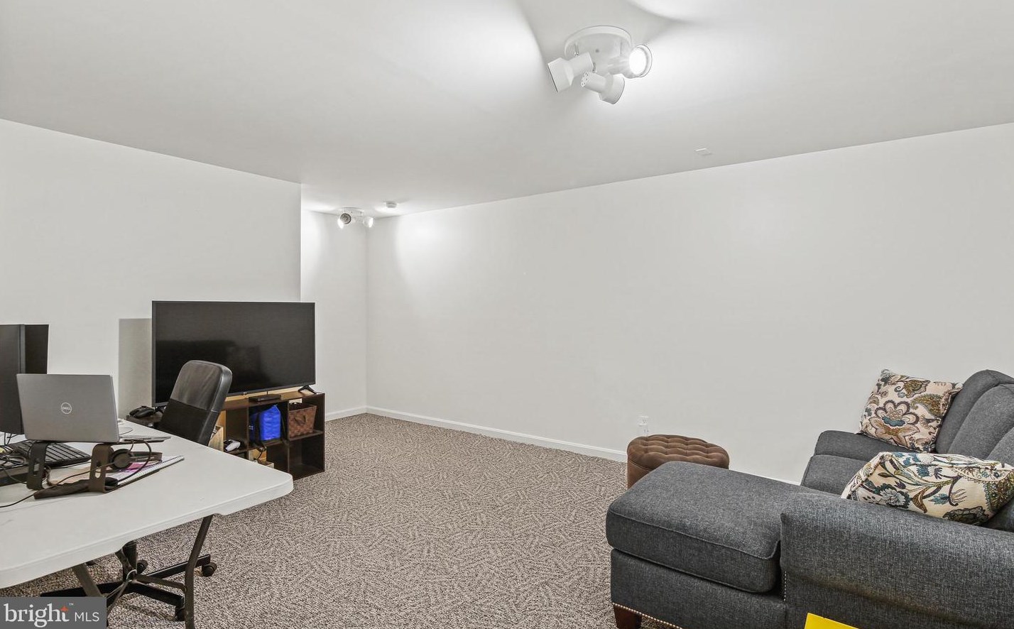 7814 Crossbay Dr, Severn MD  21144-1631 exterior