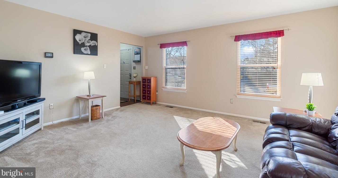 2304 Dartmouth Ln, Crofton, MD 21114-1209