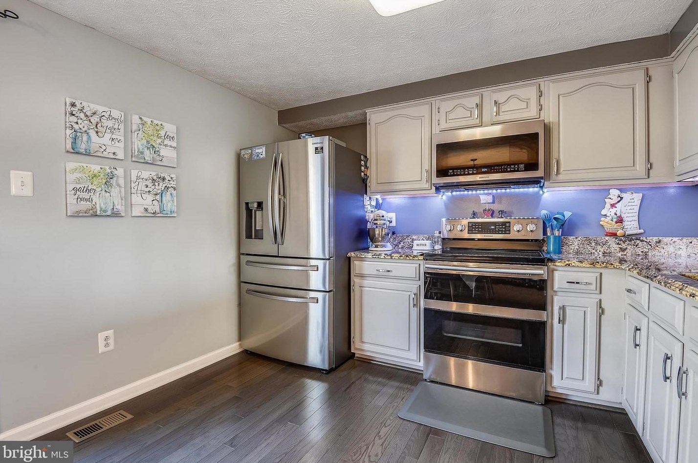 1829 Log Mill Pl, Crofton MD  21114-1858 exterior