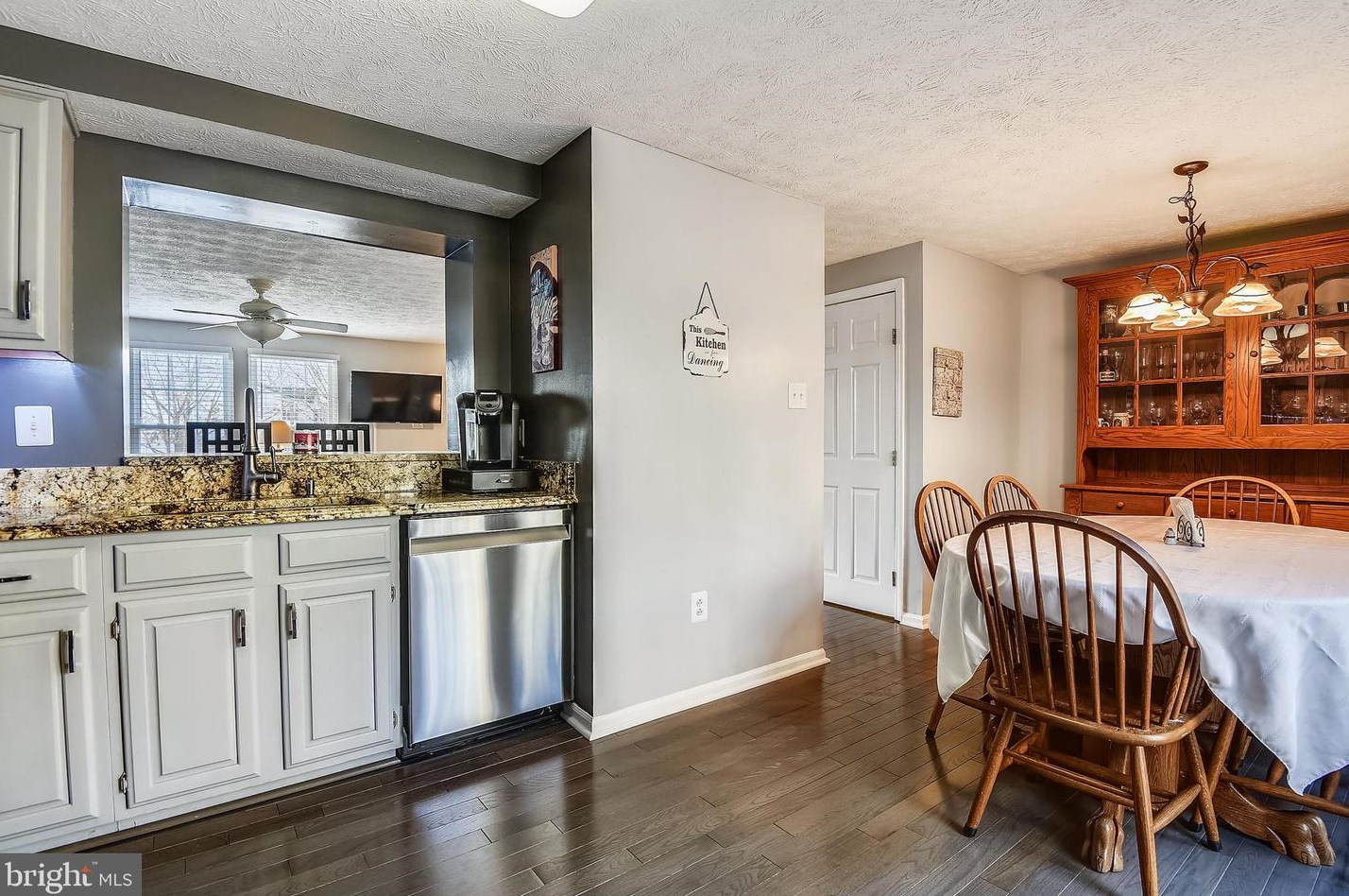 1829 Log Mill Pl, Crofton MD  21114-1858 exterior