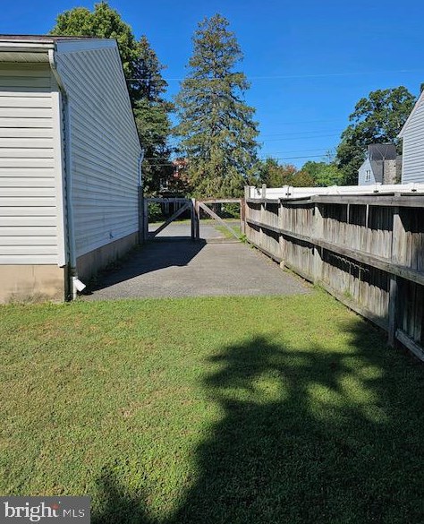 7743 W Shore Rd, Riviera Beach, MD 21122