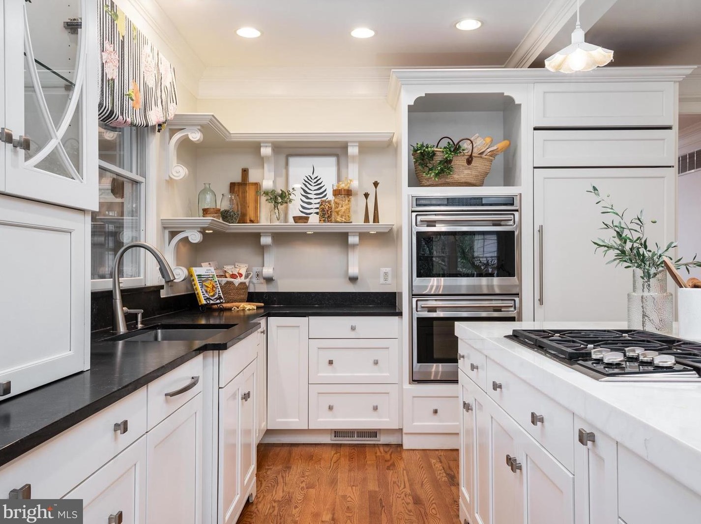 3528 Old Trail Rd, Edgewater MD  21037-2701 exterior