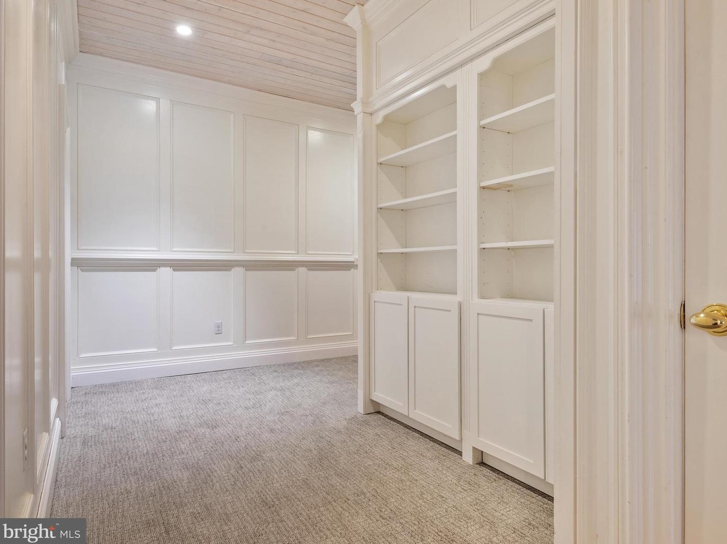 3528 Old Trail Rd, Edgewater MD  21037-2701 exterior