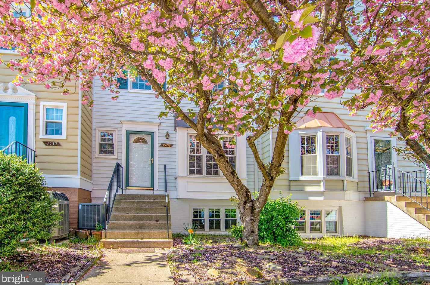 1528 Marlborough Ct, Crofton MD  21114-1108 exterior