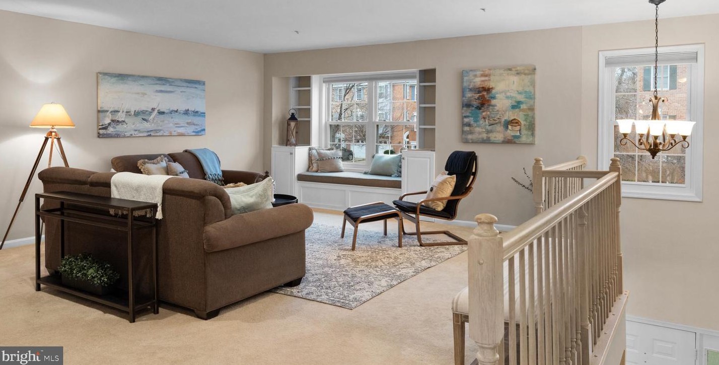 733 Pine Valley Dr, Arnold, MD 21012