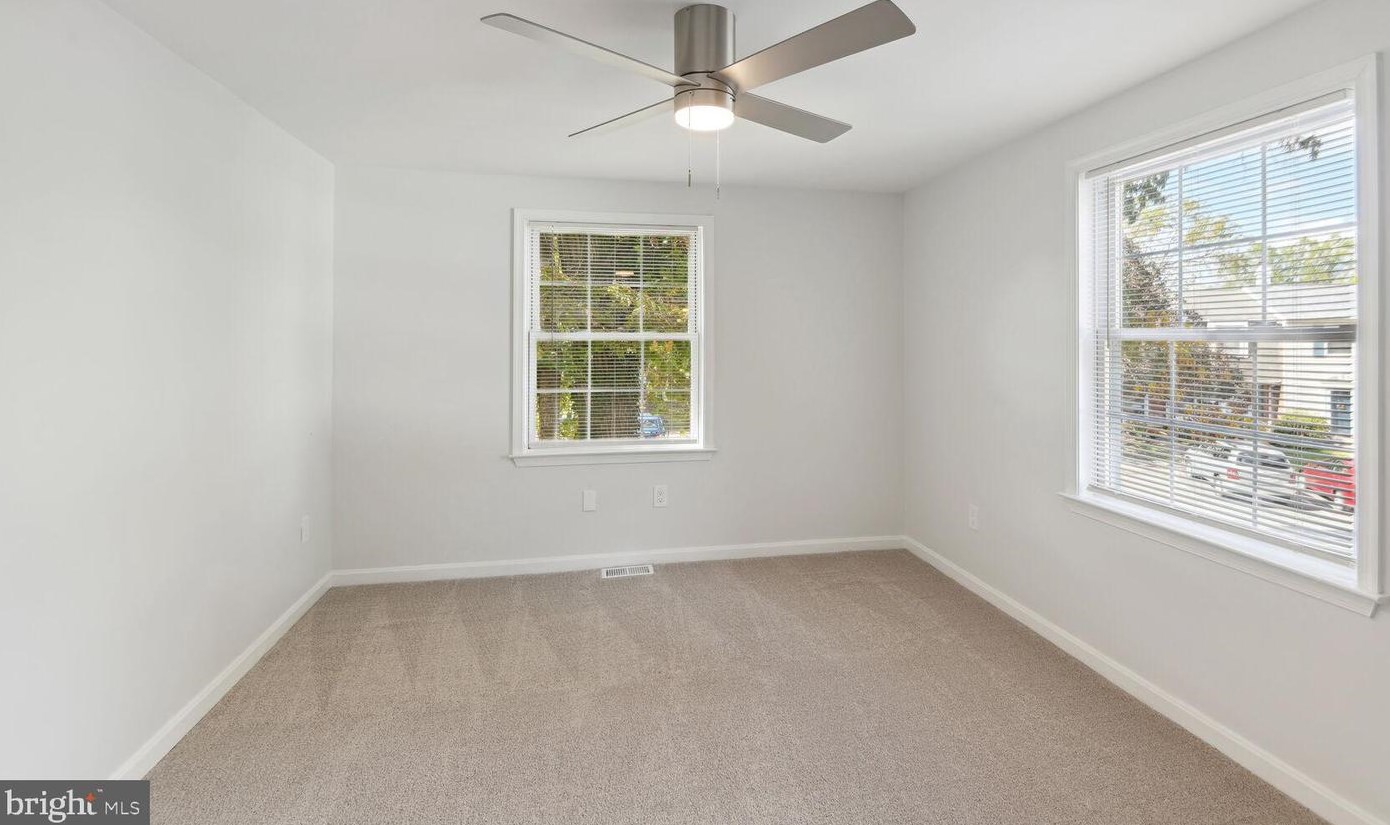 1726 Farmington Ct, Crofton MD 21114-2307 exterior