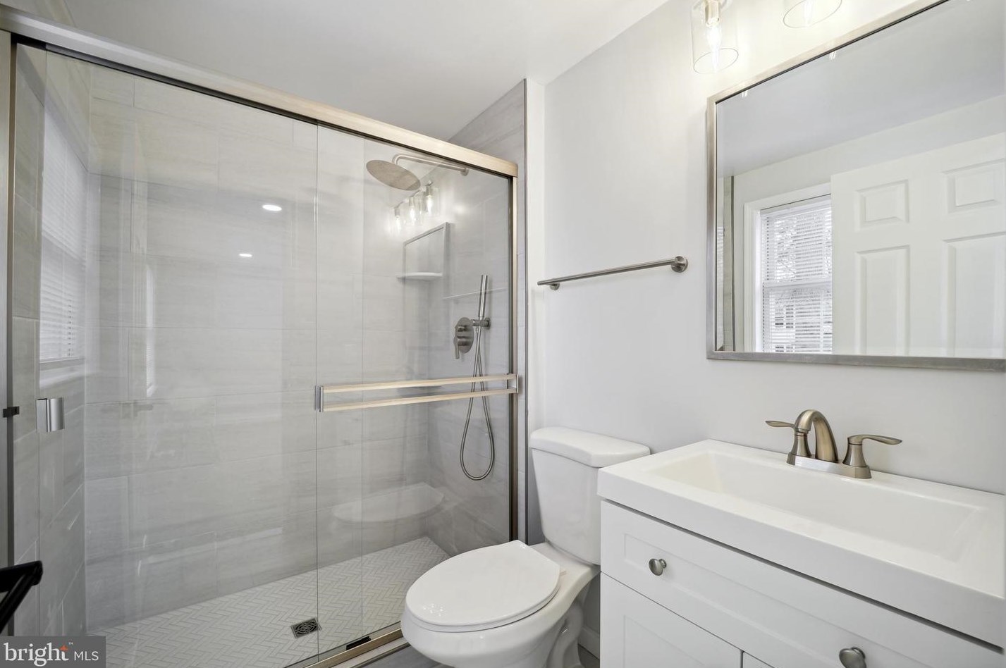 1726 Farmington Ct, Crofton MD 21114-2307 exterior