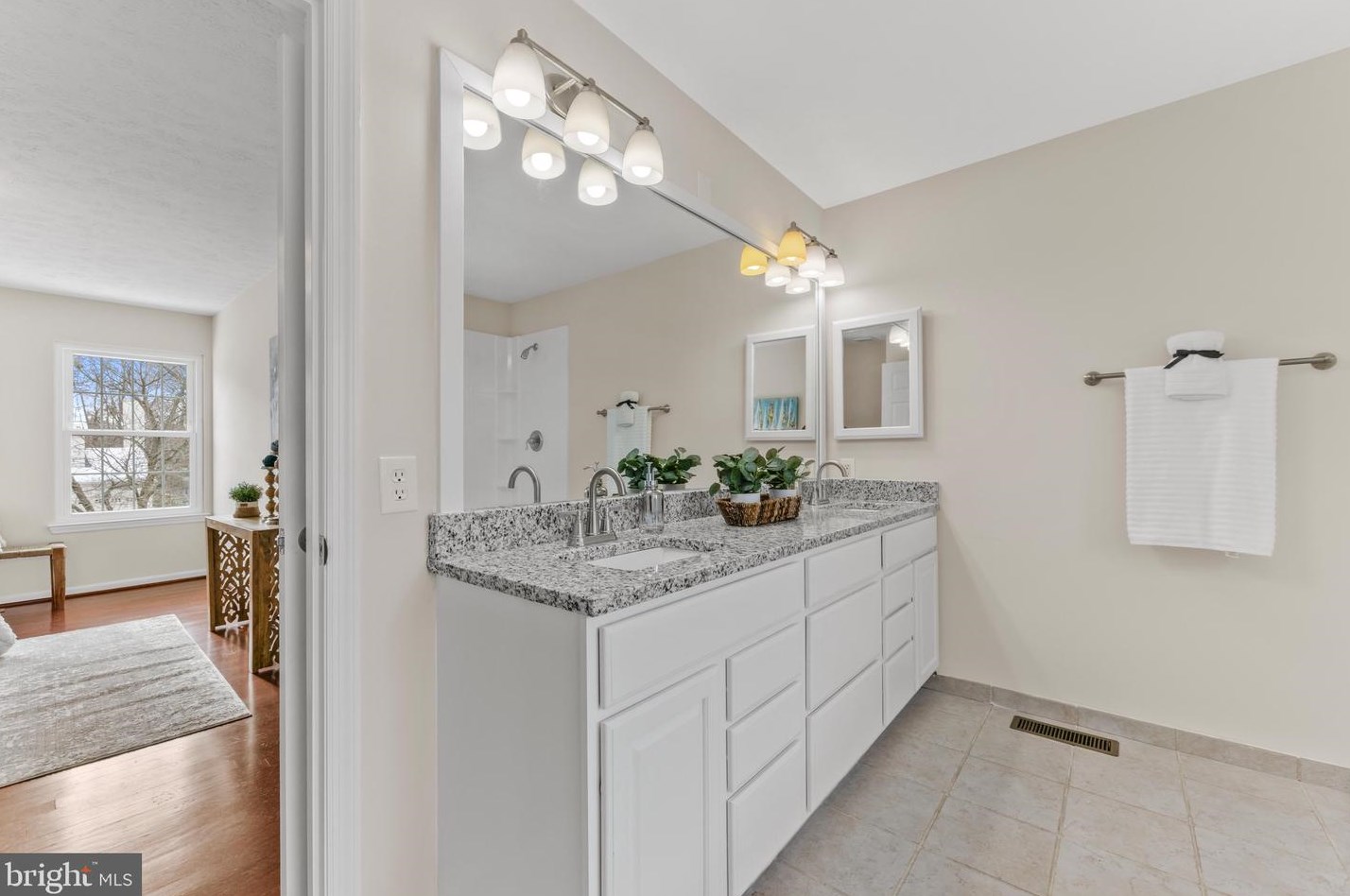 7854 Crossbay Dr, Severn MD  21144-1664 exterior