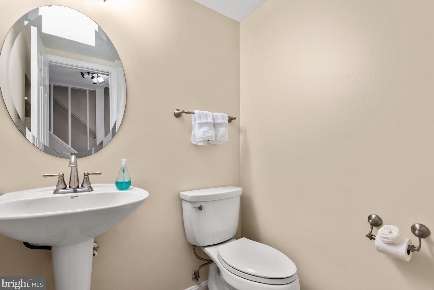 1170 Jeffrey Dr, Crofton MD 21114-1315 exterior