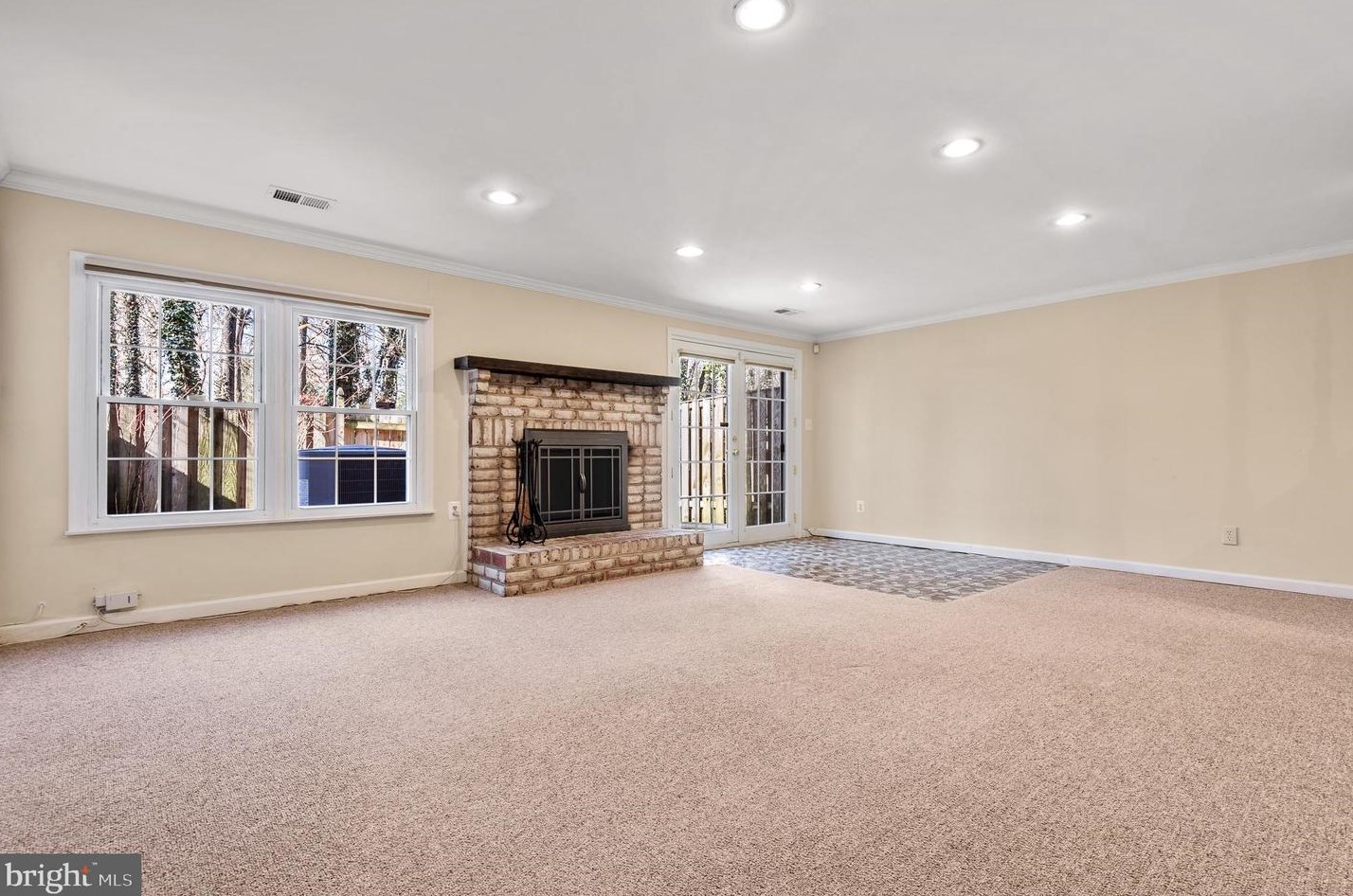 1170 Jeffrey Dr, Crofton MD 21114-1315 exterior