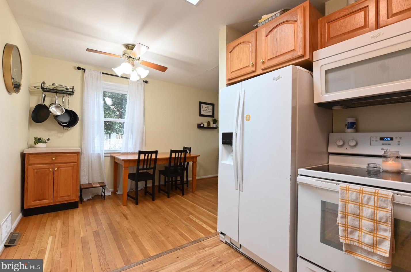 136 Washington Rd, Edgewater, MD 21037-1404