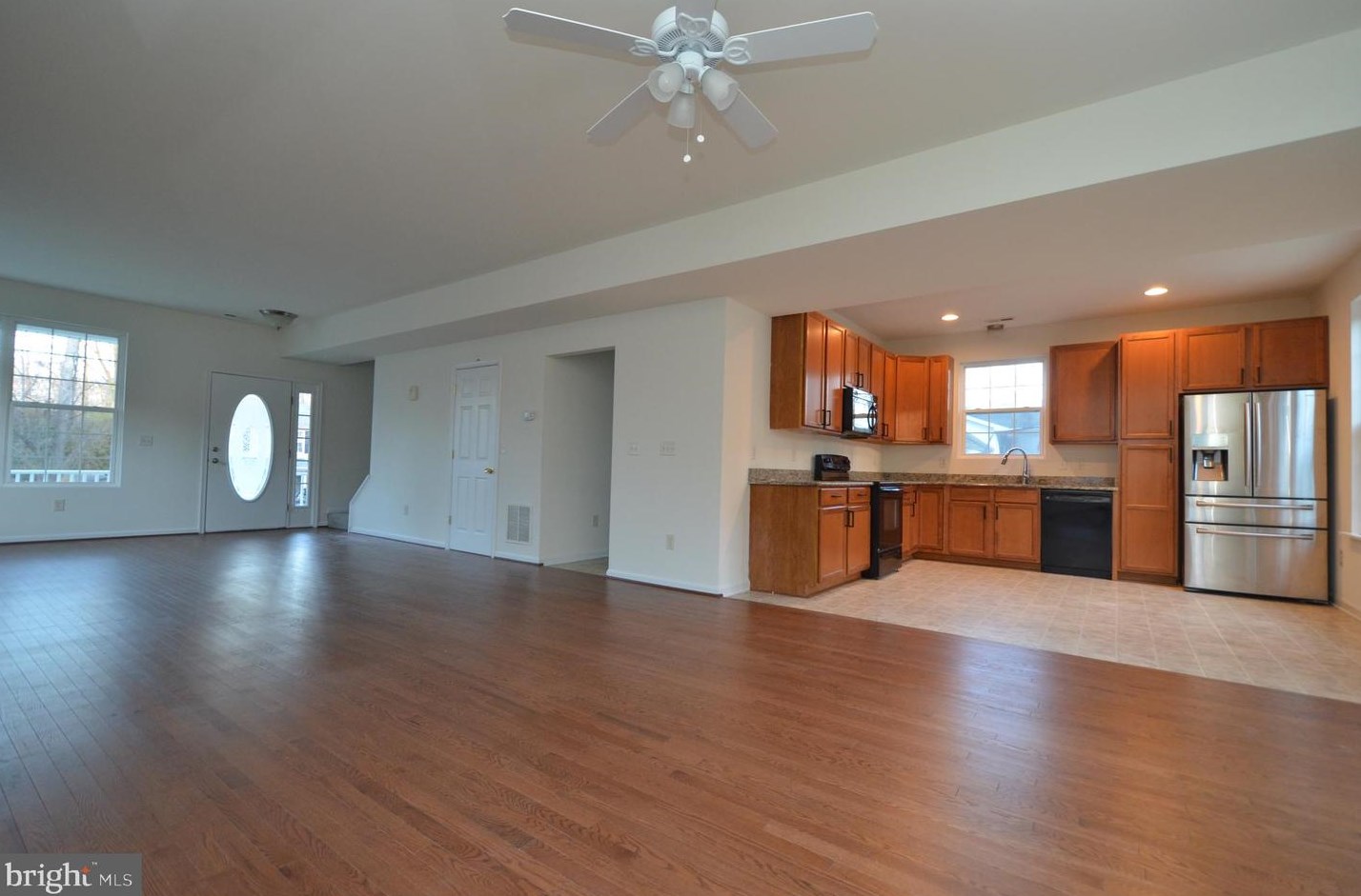 3588 2nd Ave, Edgewater, MD 21037-3520