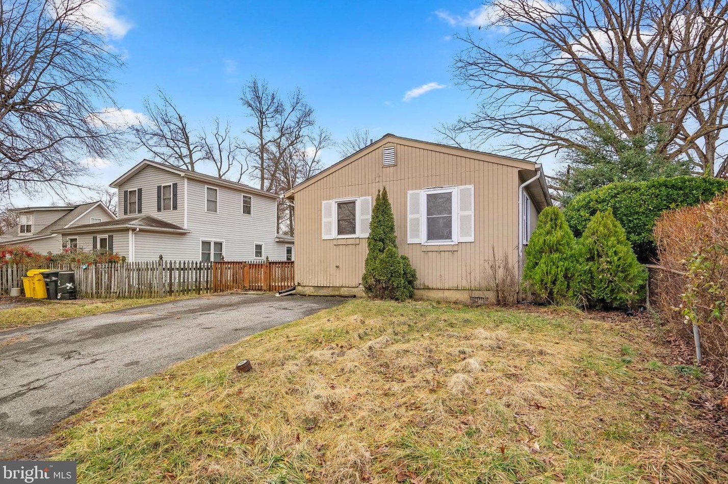 507 Westminister Rd, Edgewater, MD 21037-3002